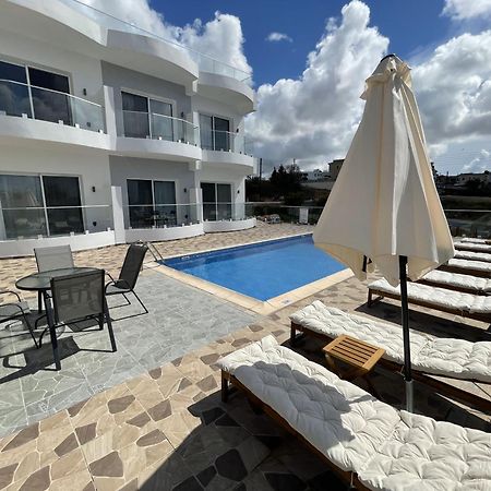 Arf Apartments - With Jacuzzi At The Complex Emba ภายนอก รูปภาพ