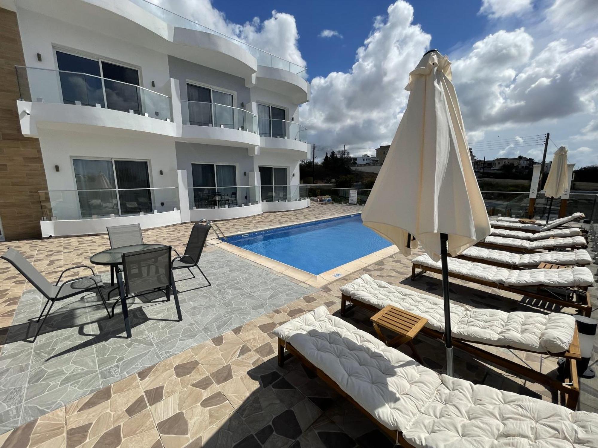 Arf Apartments - With Jacuzzi At The Complex Emba ภายนอก รูปภาพ
